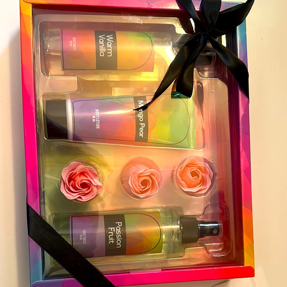Colorful Bath and Body Gift Set